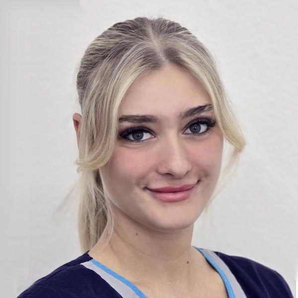 Frau Ryl Zahnarzthelferin