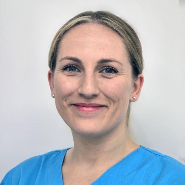 Frau Zollner Zahnarzthelferin